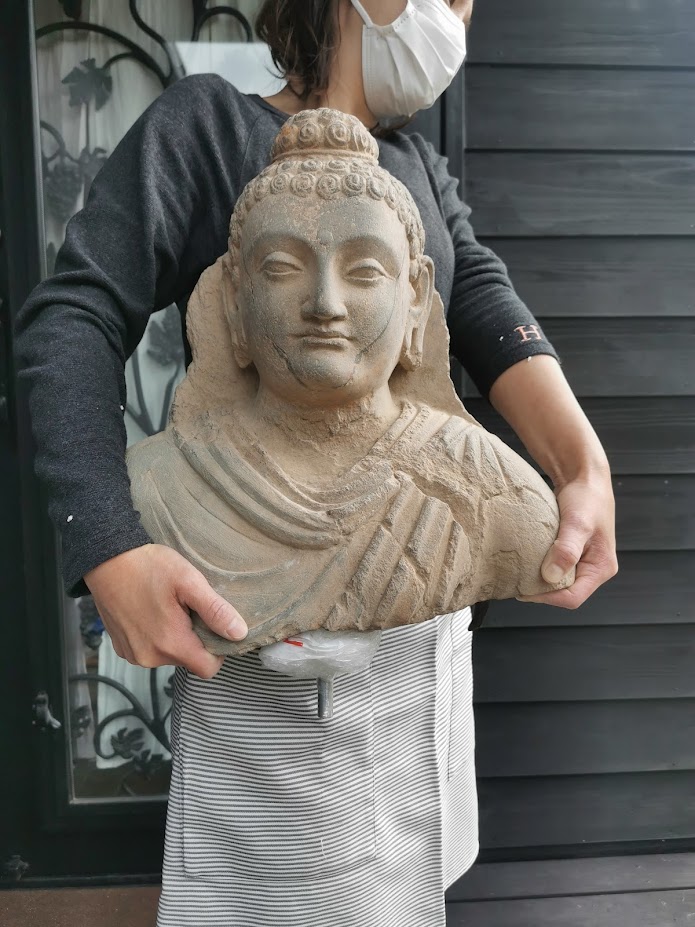 ガンダーラ芸術の頂点　仏頭　Buddha head
